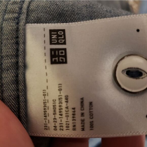 3 for $25 UNIQLO Button Down Front - Picture 8 of 13